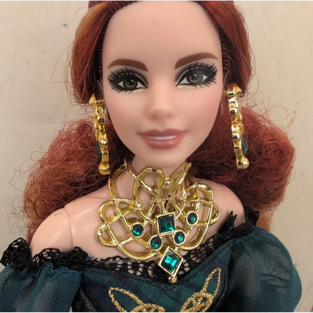 2017 SORCHA BARBIE DOLL GLOBAL GLAMOUR COLLECTION W/ Stand
